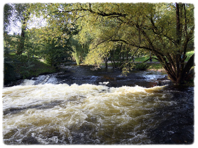 Stor vassføring i Akerselva ved Nedre foss i Oslo.