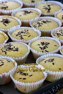 CUPCAKE PUTIH TELUR - (I) YOGHURT CUPCAKE