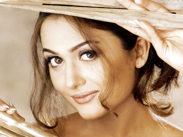 Amrita Arora HD Wallpaper