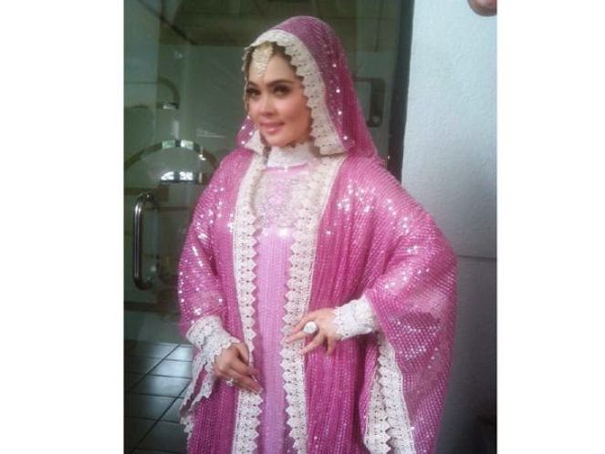 Kumpulan Foto Model Baju  Kebaya Renda  Syahrini Trend 