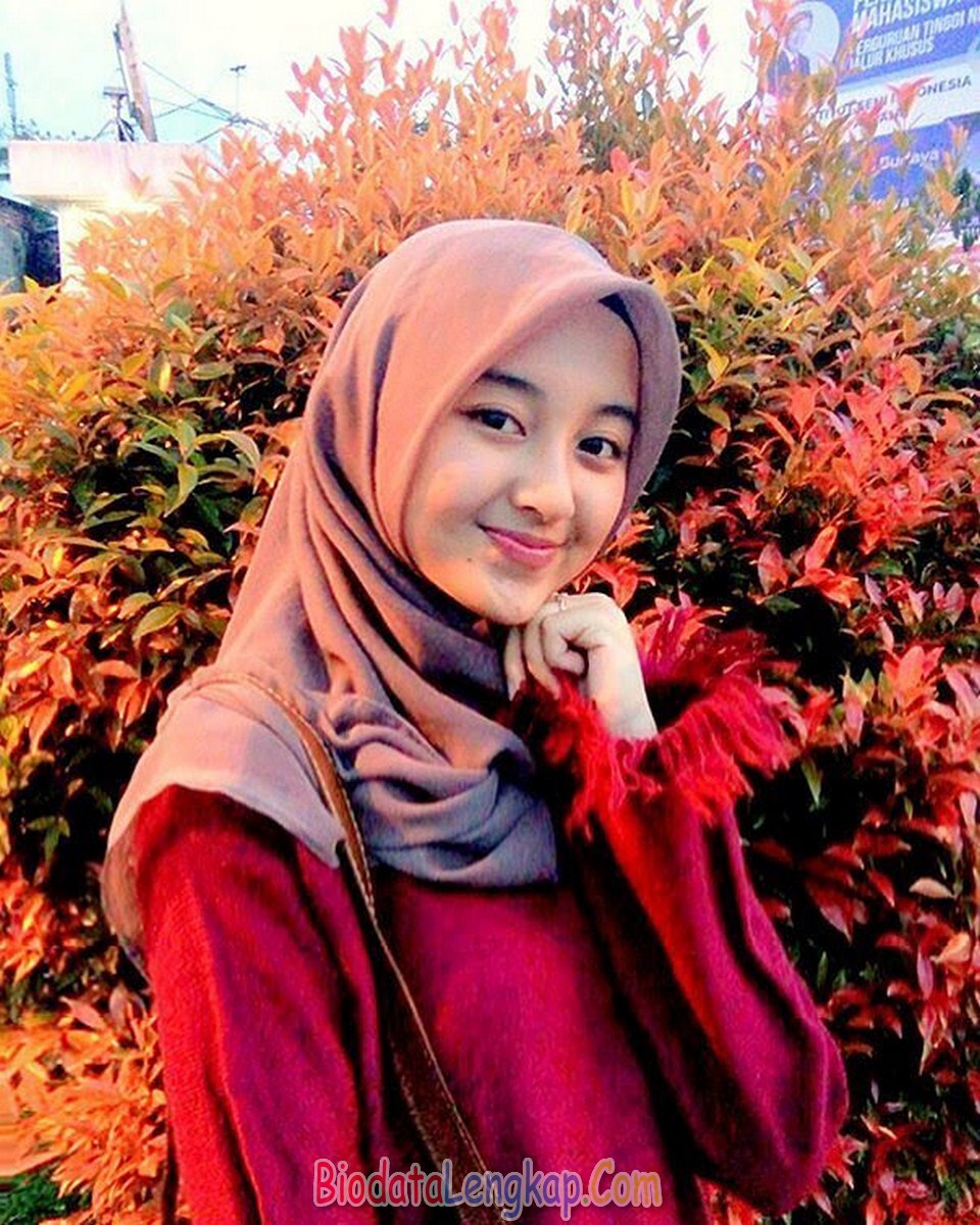 Gadis Jilbab Cantik-3