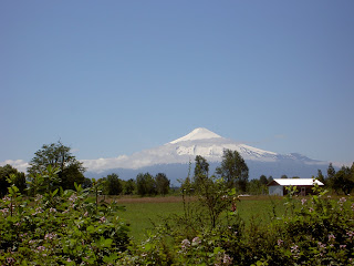 Blick von Dos Rios auf den Vulkan Villarica