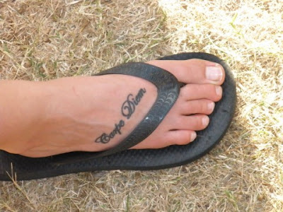 cute tattoo carpe diem · tattoo carpe diem, carpe diem designs, foot tattoos