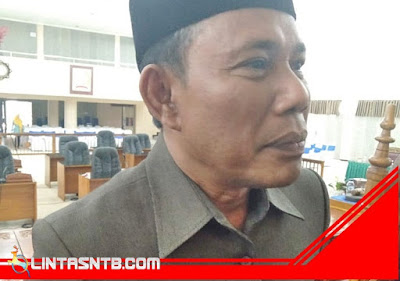 Bupati Sumbawa Barat Dr. Ir. H. W Musyafirin., MM