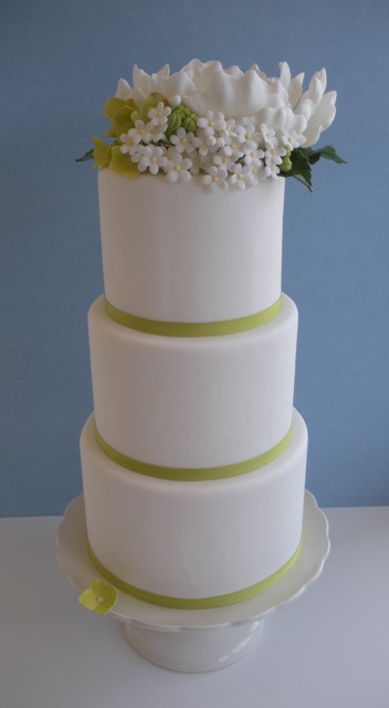 And a larger three tier design perfect for an early Spring wedding 