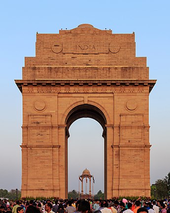 India Gate timings, entry time, opening timings, visiting hours and time table of opening hours and closing days for 2013. Know when is India Gate new delhi
