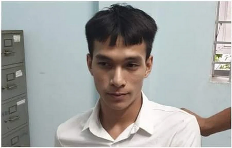 Bắt lái xe taxi đi mua bán ma túy cùng đồng phạm