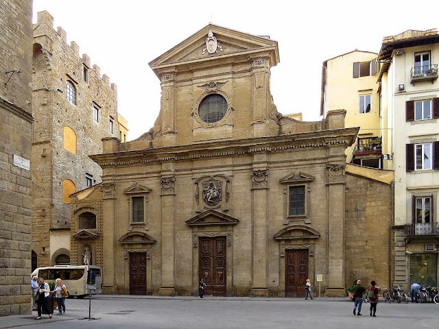 Basilica di Santa Trinita (Holy Trinity), Piazza Santa Trinita, Florence