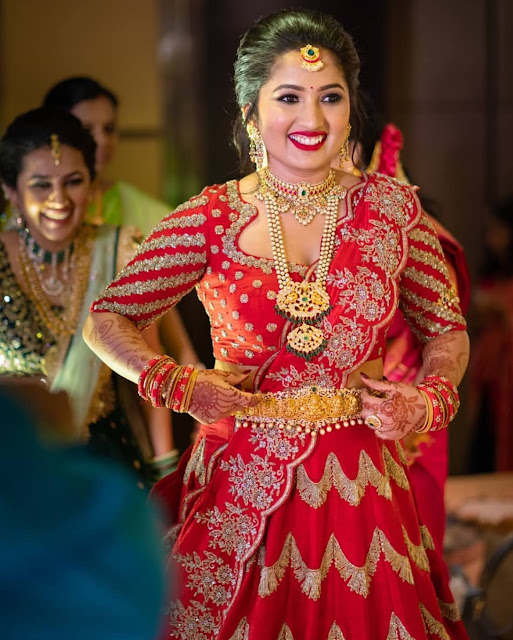 Bride in Pearl Haram Kundan Choker