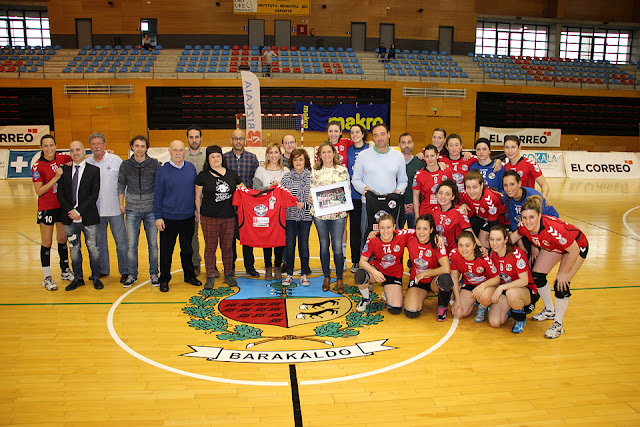 La alcaldesa y otros concejales celebran en abril el subcampeonato de la Reina logrado por el Zuazo