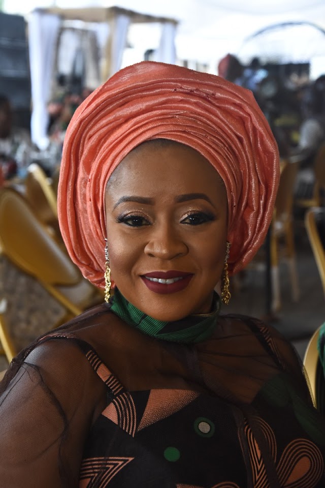 Aso Ebi Styles From Oba Idowu Abiodun Oniru's Burial Party