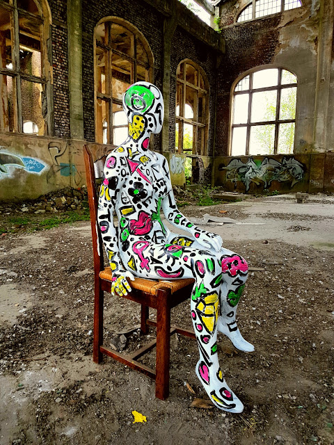 Flesh and Acrylic - Ben Heine Music - Quand T'es Loin - Clip de Musique - BenHeineMusic - Backstage Making of Photos - Abstract Body Painting - Ben Heine Art - 2017 - Charbonnage N10 du Gouffre