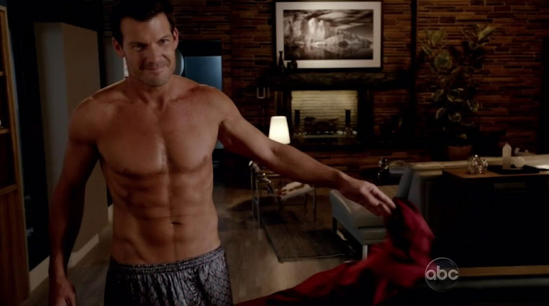 Mark Deklin Shirtless in GCB s1e02