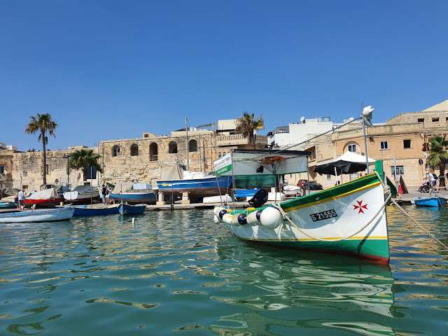 barco de pescador em Malta
