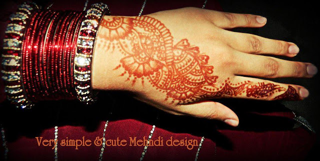 very simple and cute Mehndi design photo