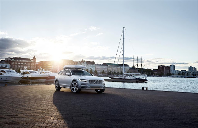 Volvo V90 Cross Country Volvo Ocean Race exterior on location