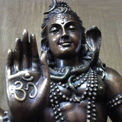 リアルでかっこよすぎるシヴァ神の像