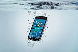مميزات وعيوب الهواتف المقاومة للماء