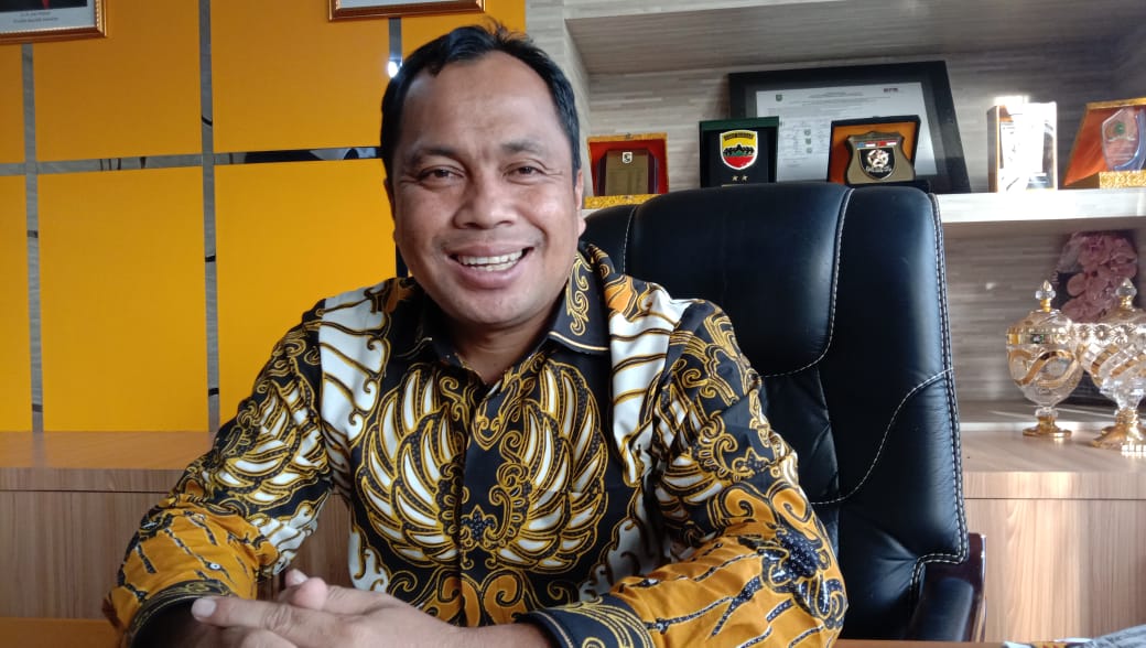 Ketua DPRD Pelalawan Desak Instansi Terkait Menindak Tegas Truk Tronton Pengangkut Tanah Timbunan di SP 6