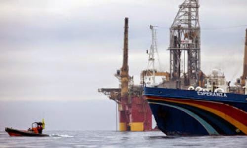 Danish Warship Blocks Greenpeace Arctic Oil Protest