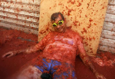 Tomato Fight In Bunol Spain Seen On www.coolpicturegallery.net