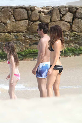 CELEBRITY PICTURES of Kate Beckinsale in Bikini Beach In Mexico