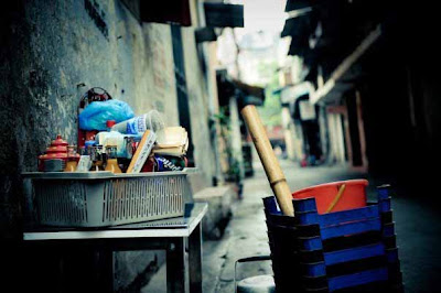 Iced tea sidewalk - the popular culture of Hanoi