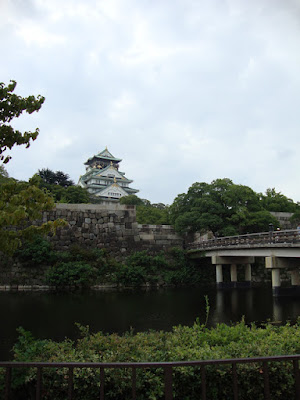 veduta del castello di Osaka dal fossato