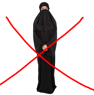 Bara nån vecka sen vi skämta om detta - att det var en tidsfråga innan en svennebanan skrev en debattartikel om niqab maskerad kläderna (som artikelförfattaren felaktig kallar för burka)... Svenskar - folket som blir kränkta när man skämtar om islamism.