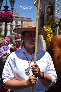 SALIDA DE LA HERMANDAD DEL ROCÍO DE GRANADA