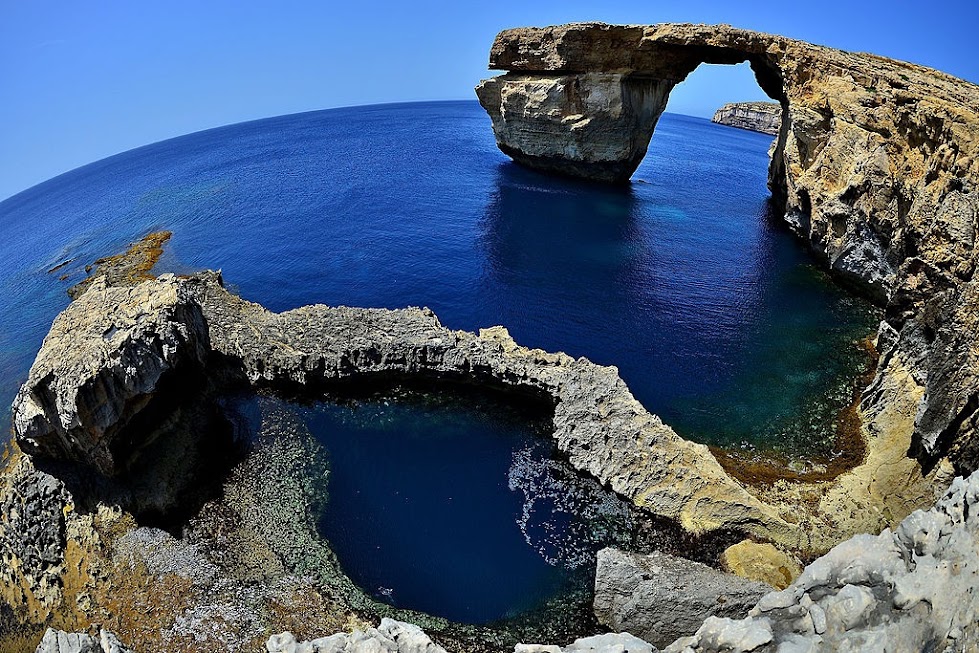 藍窗 Azure Window