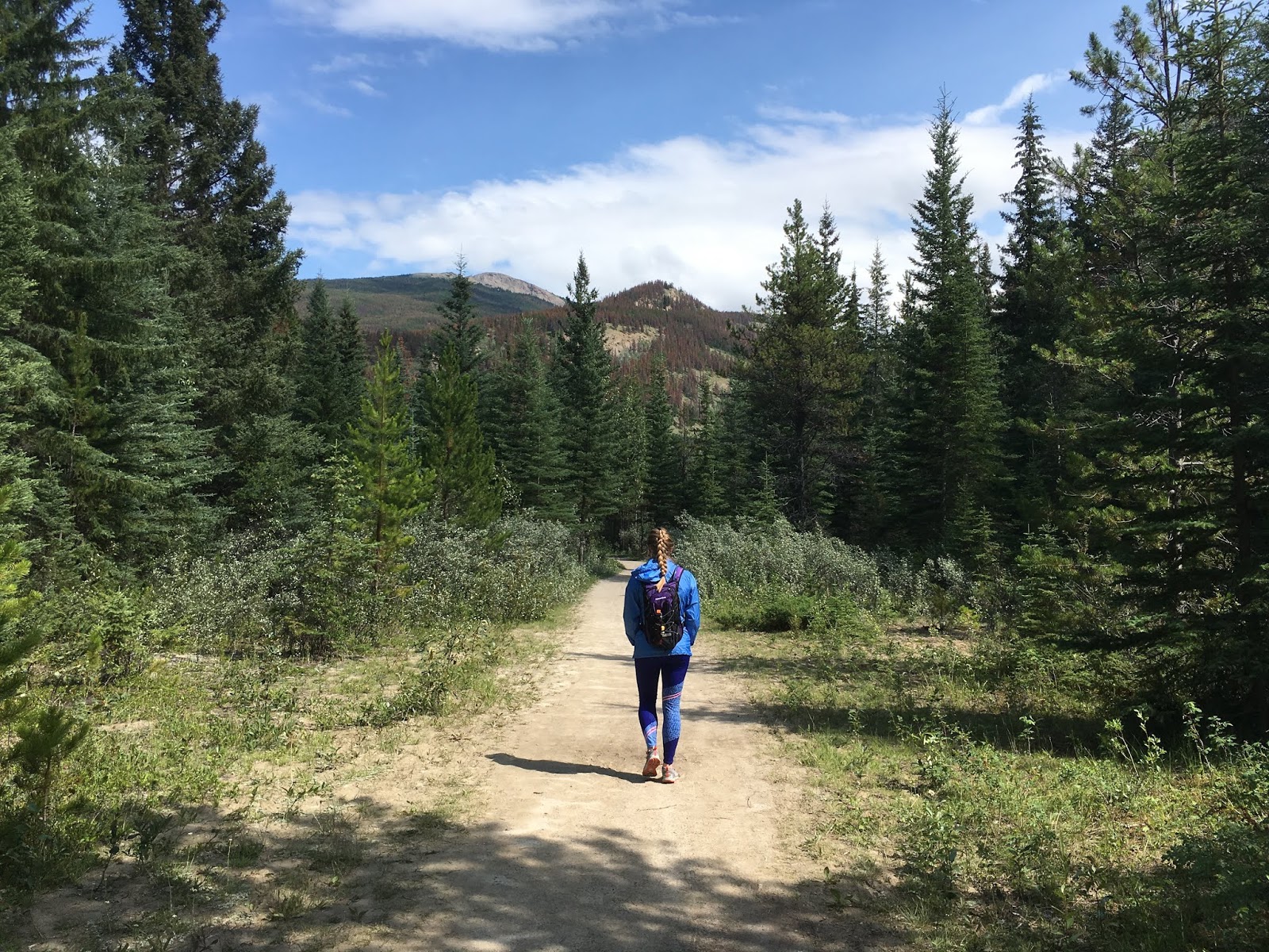Hiking in Jasper | Tips for Your Trip to Banff | Banff Itinerary | What to Know Before you go to Banff  | lessons learned from our trip banff | a memory of us
