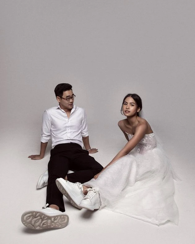 7 Potret Momen Prewedding Maudy Ayunda dan Jesse Choi