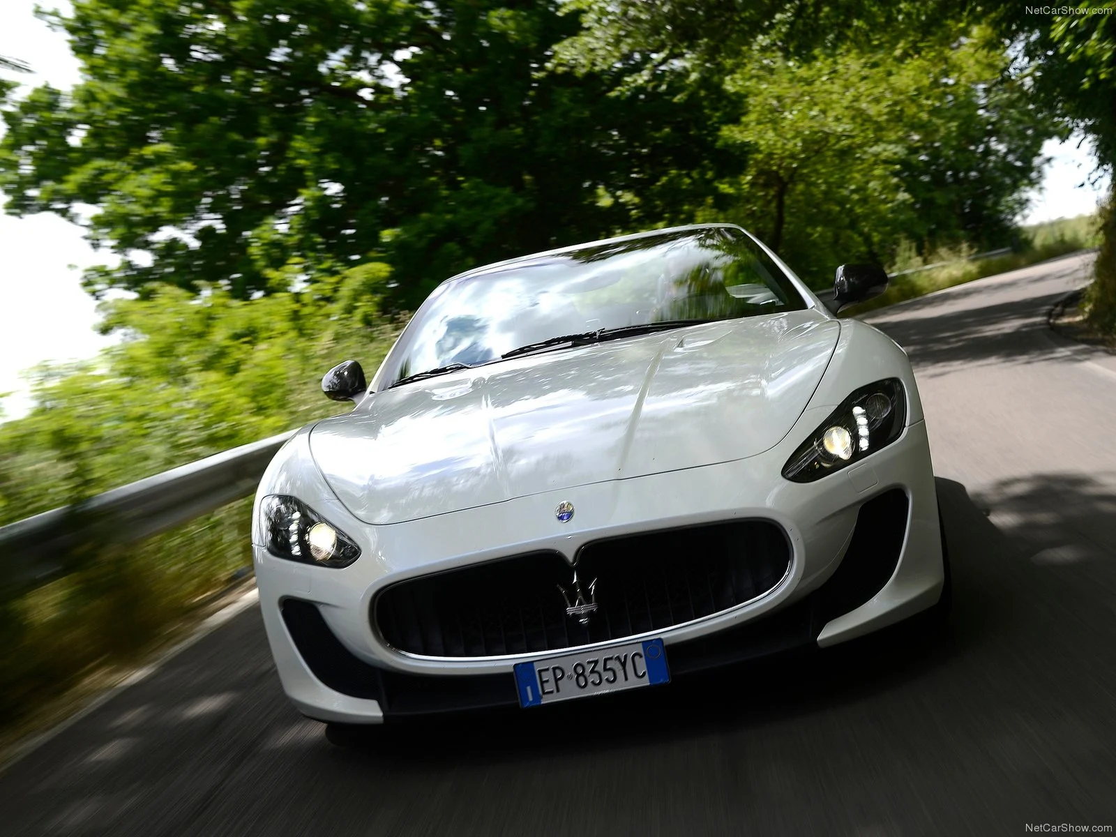 Hình ảnh siêu xe Maserati GranCabrio MC 2013 & nội ngoại thất