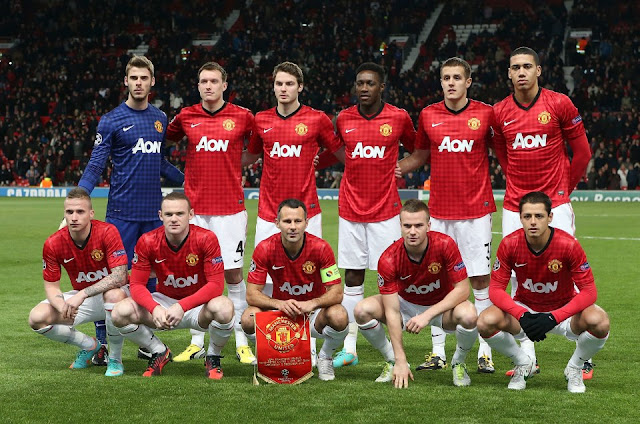 Manchester United 2012-2013 squad pictures desktop image wallpaper 