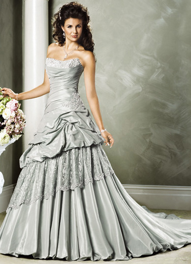  the silver wedding dress maybe your simple and trustful color choice