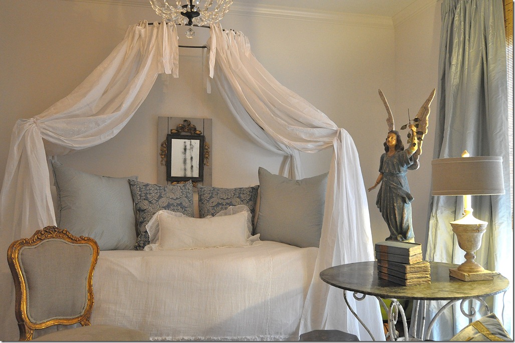 lizzysroom 046