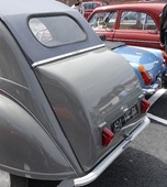 Citroën 2 CV malle bombée