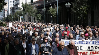 Μόνο οι φτωχοί πληρώνουν για τις μεταρρυθμίσεις στην Ελλάδα