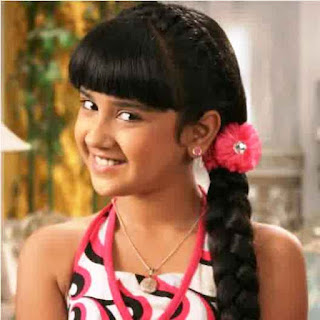 Foto Cantik Roshni Walia Terbaru