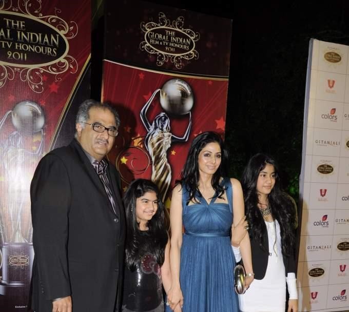 Sridevi Photos With her Daughters Photoshoot images