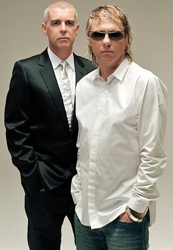 Foto de Pet Shop Boys posando para fans