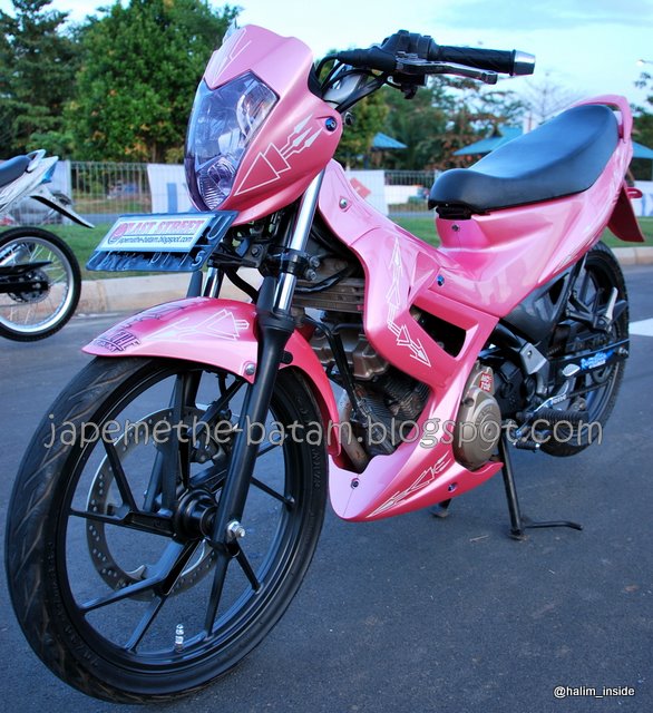 Jape Methe Planet Airbrush: SATRIA FU - ELECTRO PINK