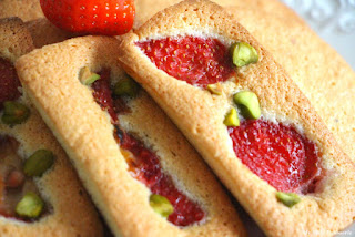 financiers fraises pistaches