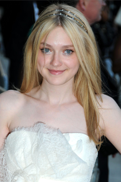 Dakota Fanning new and old pictures