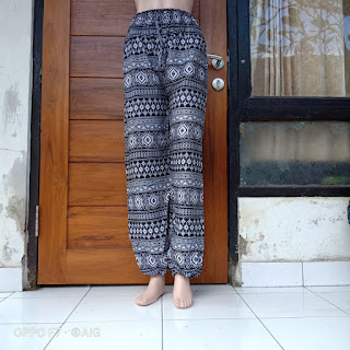 Model Celana Aladin Katun Bali Motif Kekinian