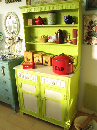 Poppy-Lauren Vintage: I want a 50's kitchen