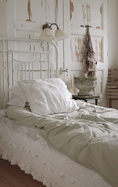 Shabby chic bedroom