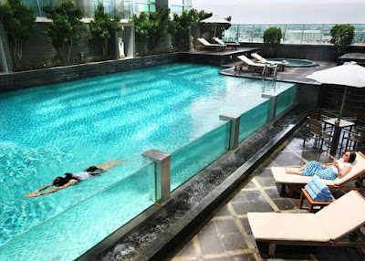 kolam renang cambridge hotel medan