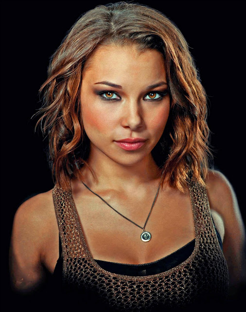 Jessica Parker Kennedy Profile Dp Pics